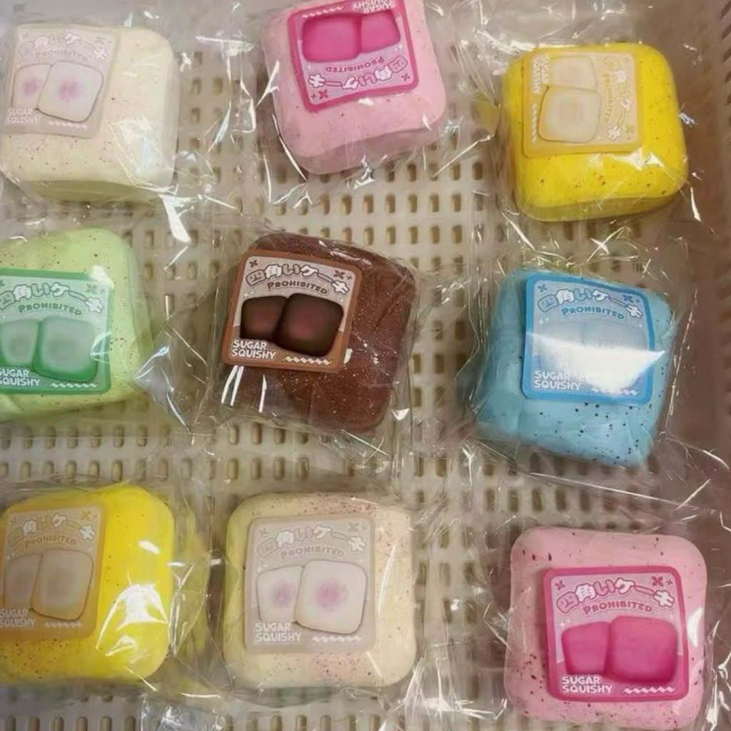 Mini Sticky Sugarpuff Squishy